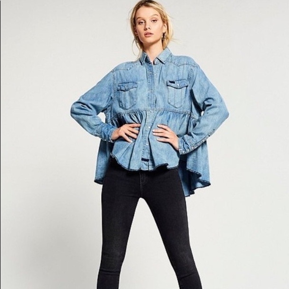 FREE PEOPLE DYLAN SNAP BUTTON CHAMBRAY TOP